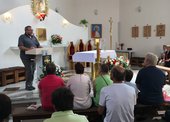 Přednáška o. Josefa Suchára o radostech charitní práce